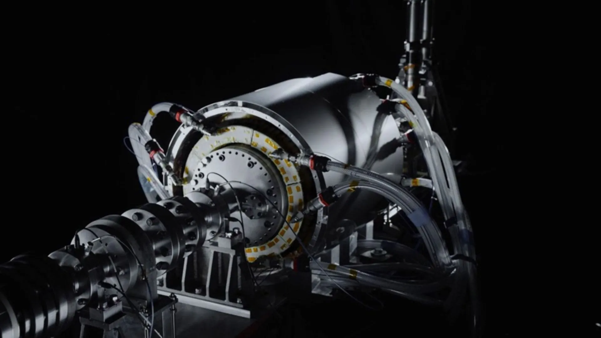 Toshiba 超導電動機助力氫能飛行未來