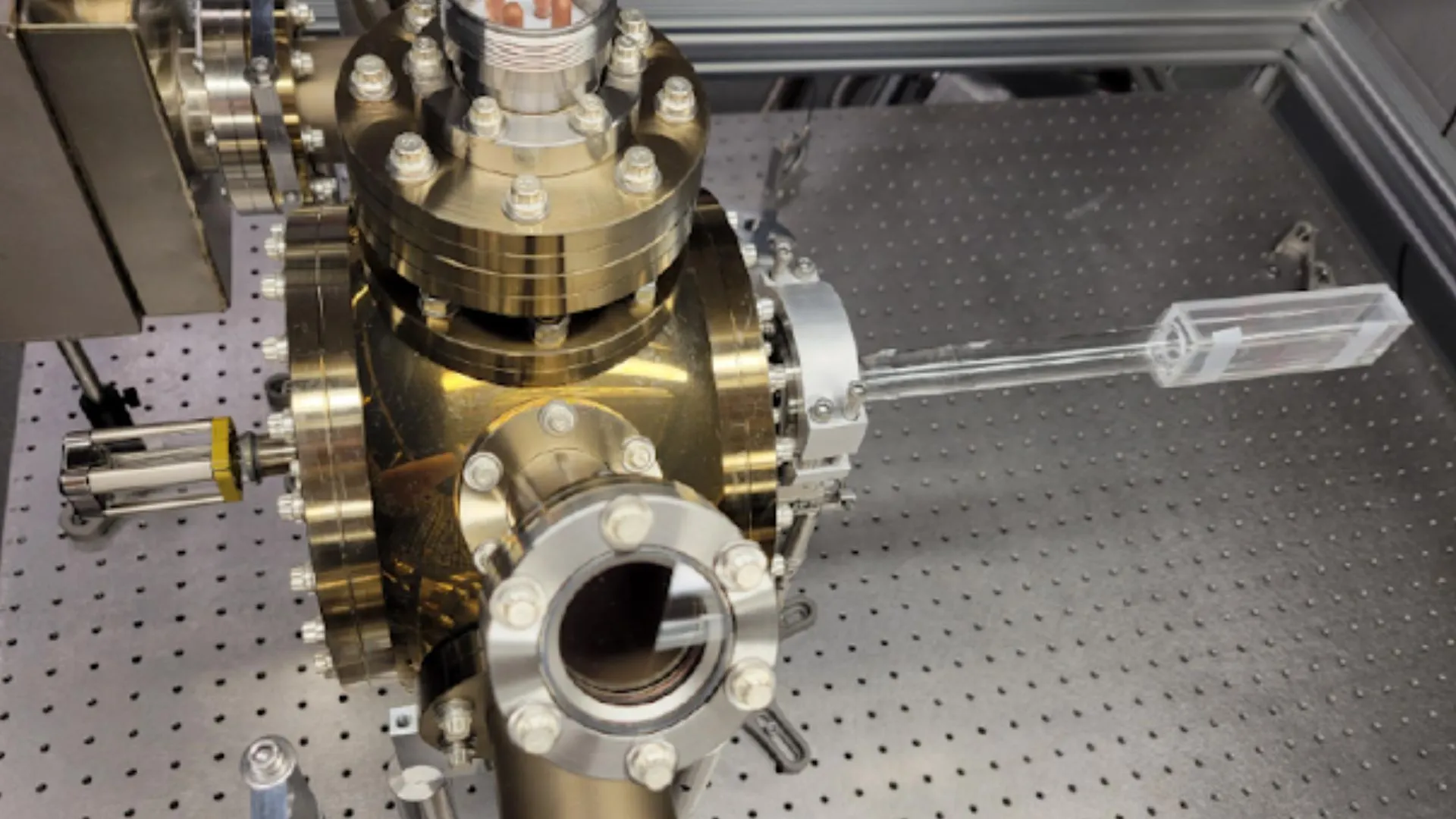 美國團隊在量子通信中達成 99% 精度的突破