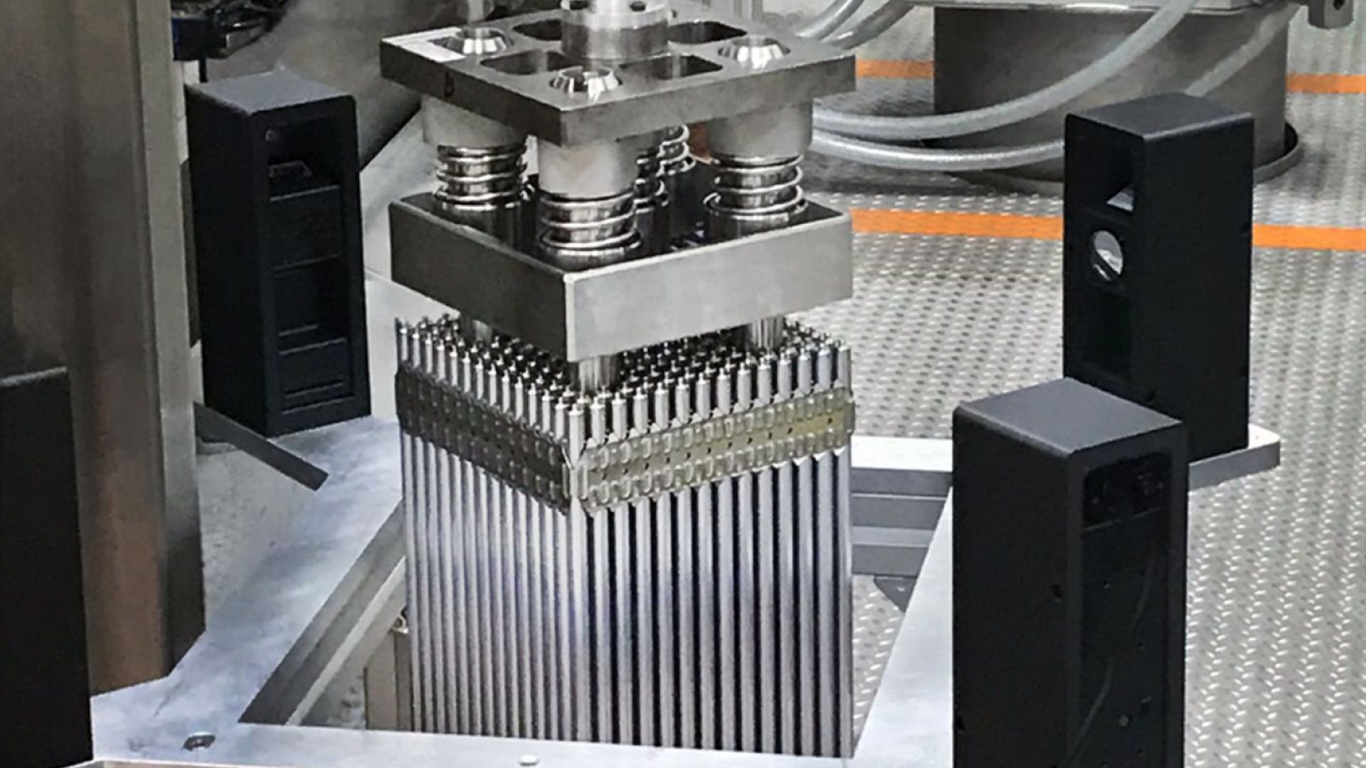 美國為商用核能推廣新一代耐事故燃料組裝完成