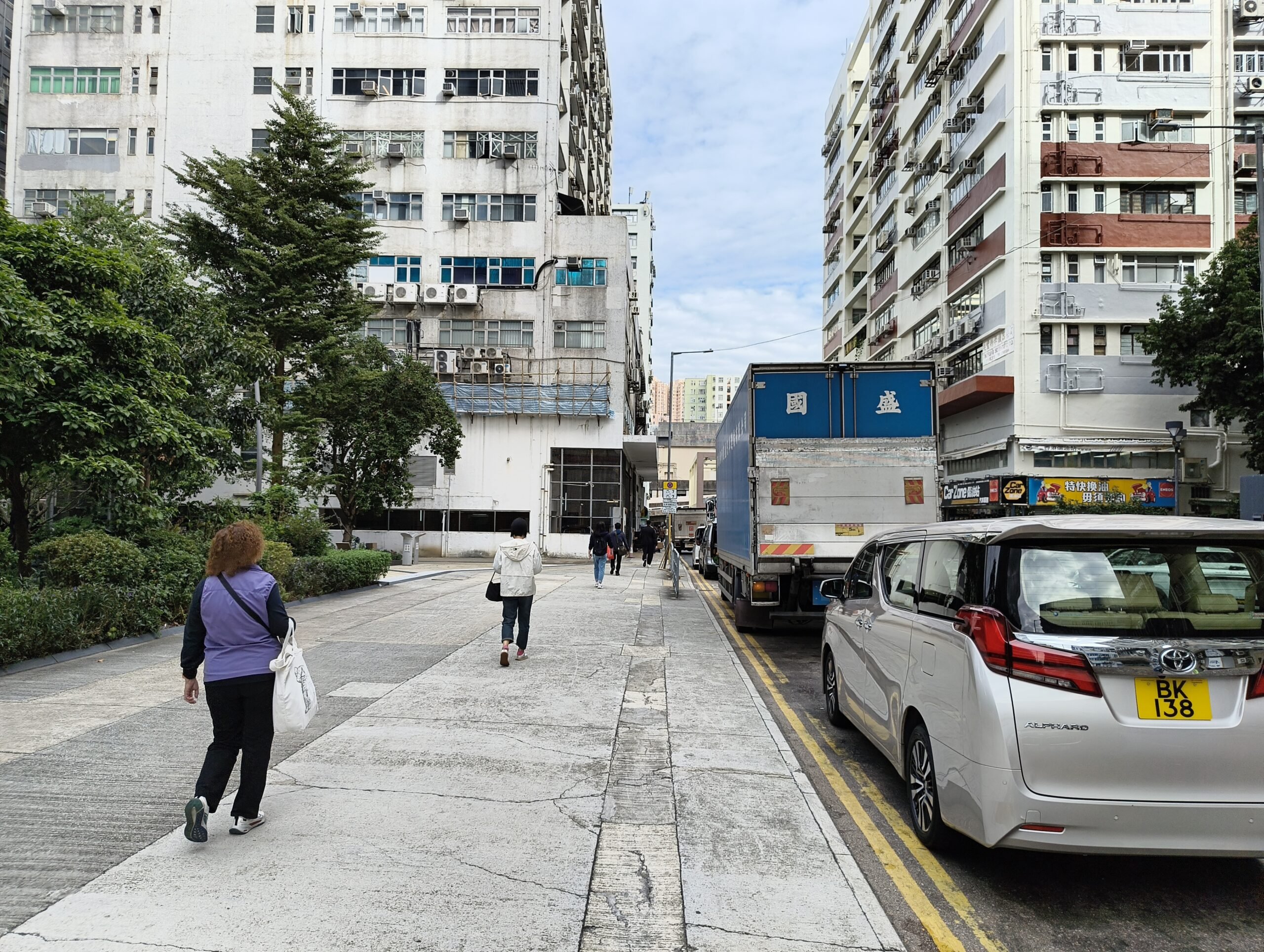 (3a) Lite 實拍：街景巴士