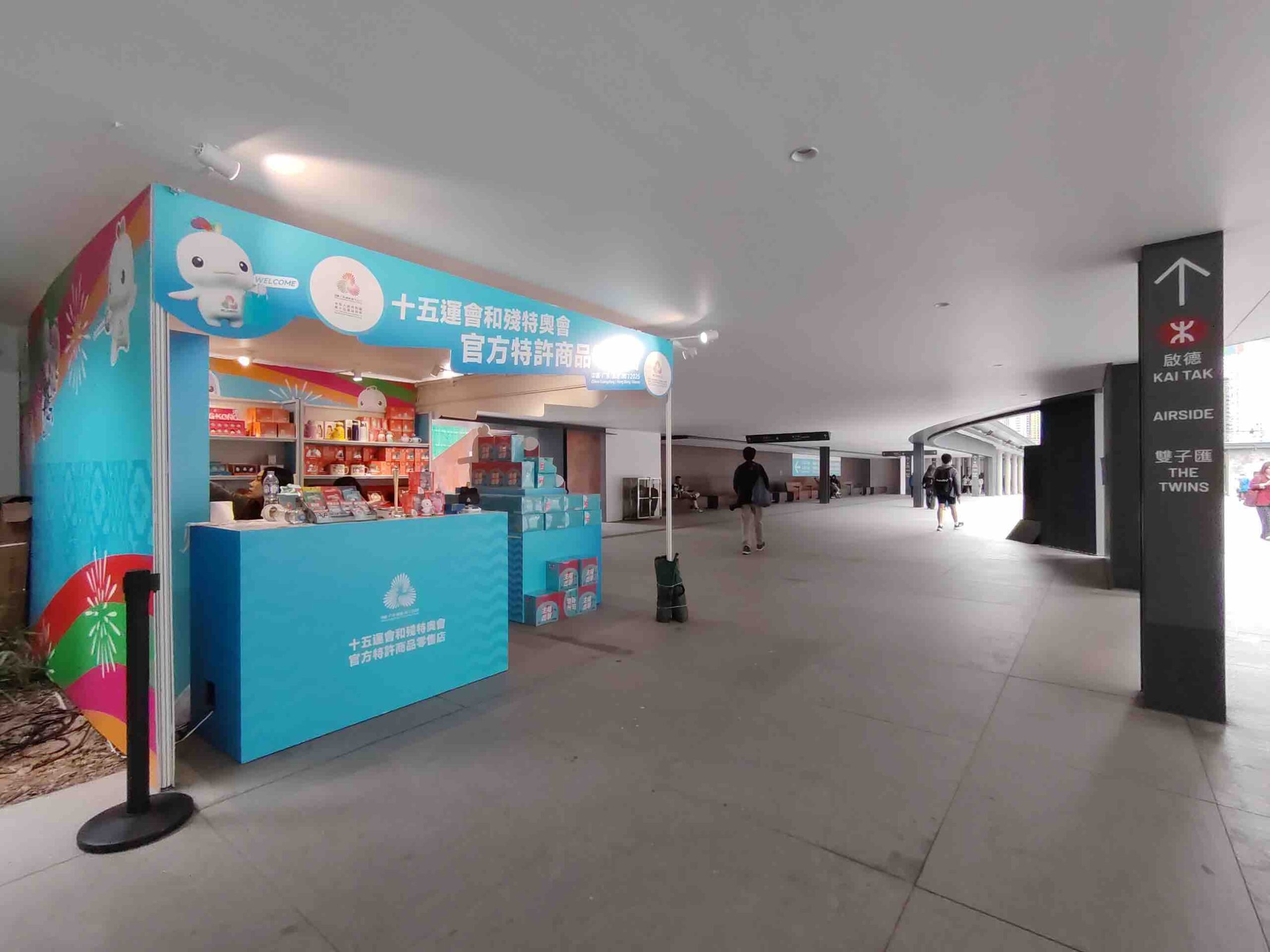 X9d実撮影:商業施設の店舗