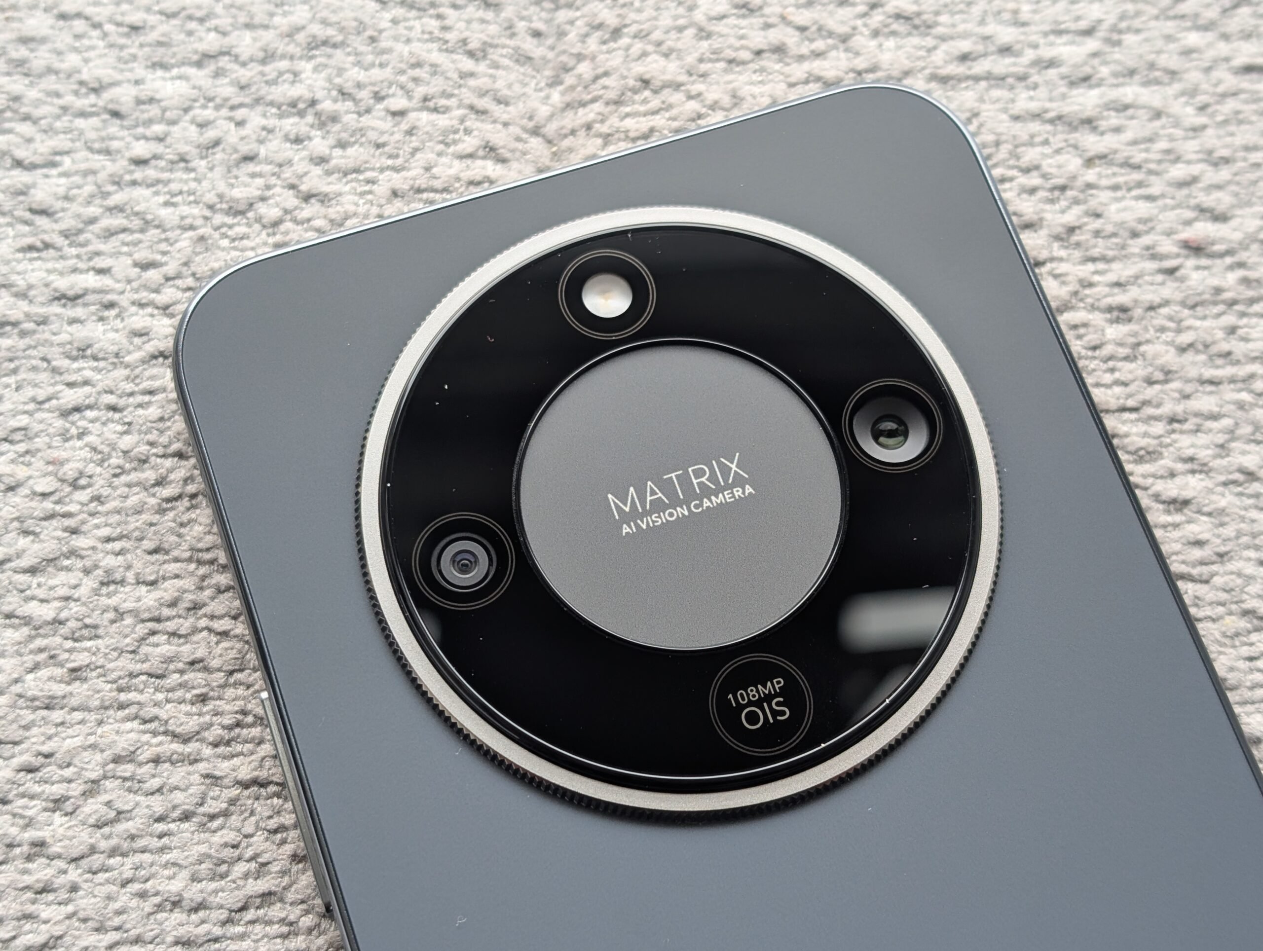 X9d:カメラモジュール:1.08億画素メインカメラ + 5MP広角