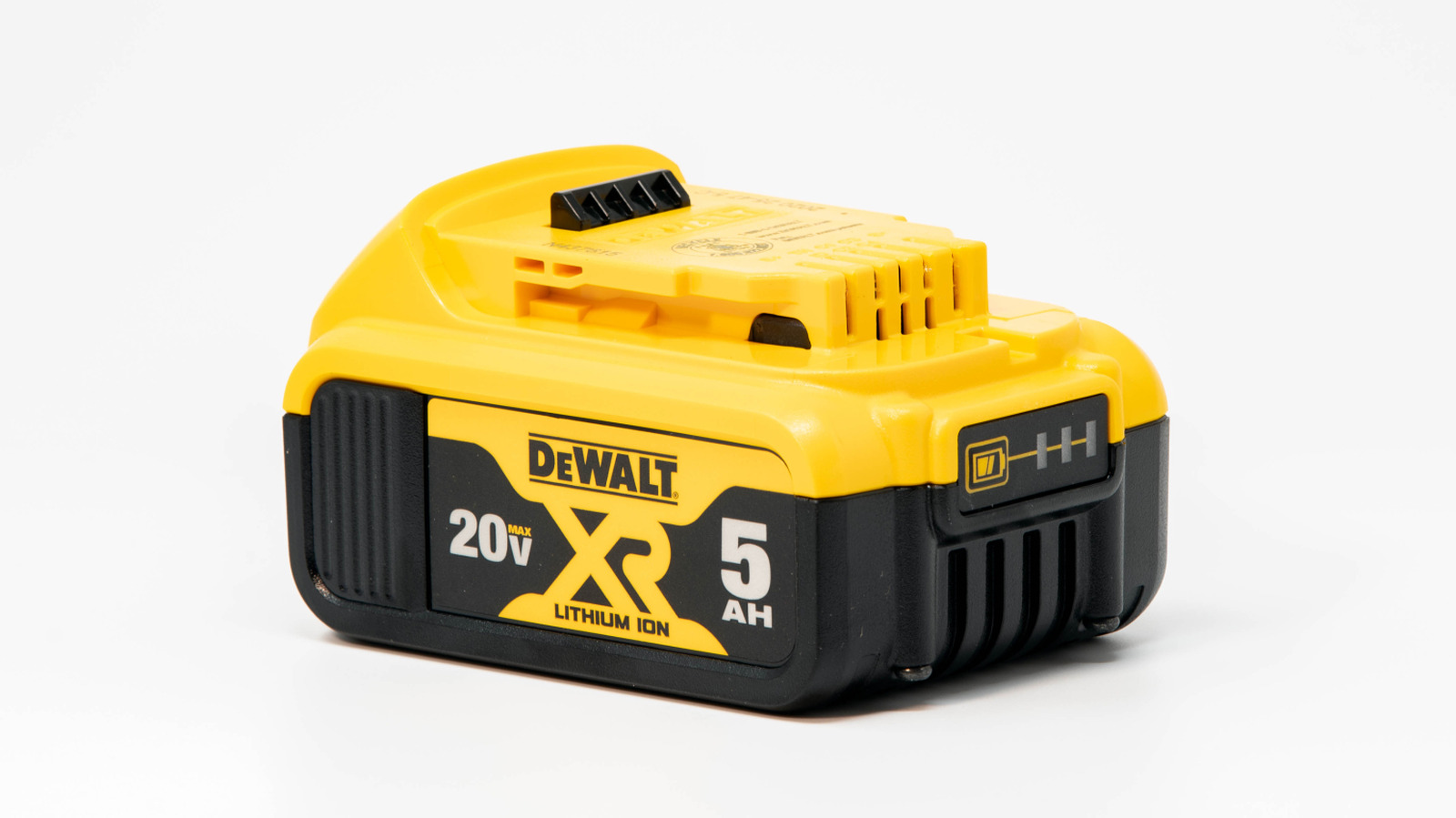 DeWalt 推出新型電池儲存解決方案，確保鋰電池安全與長效使用