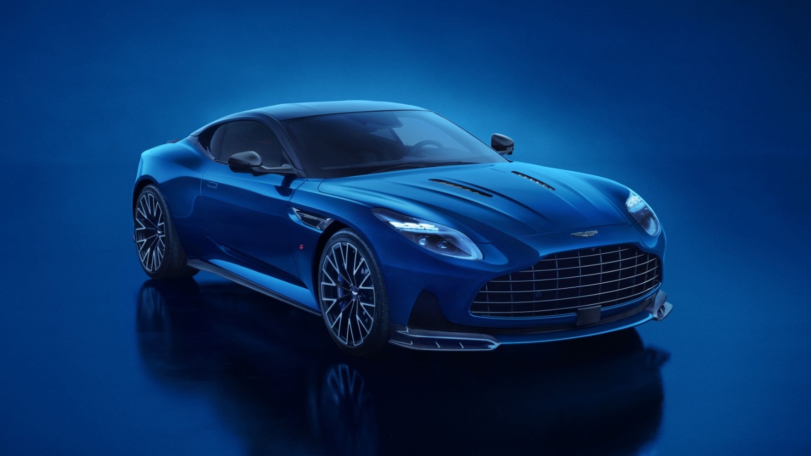 Aston Martin 決定與 Mercedes-Benz 合作，將採用全新 V8 引擎技術