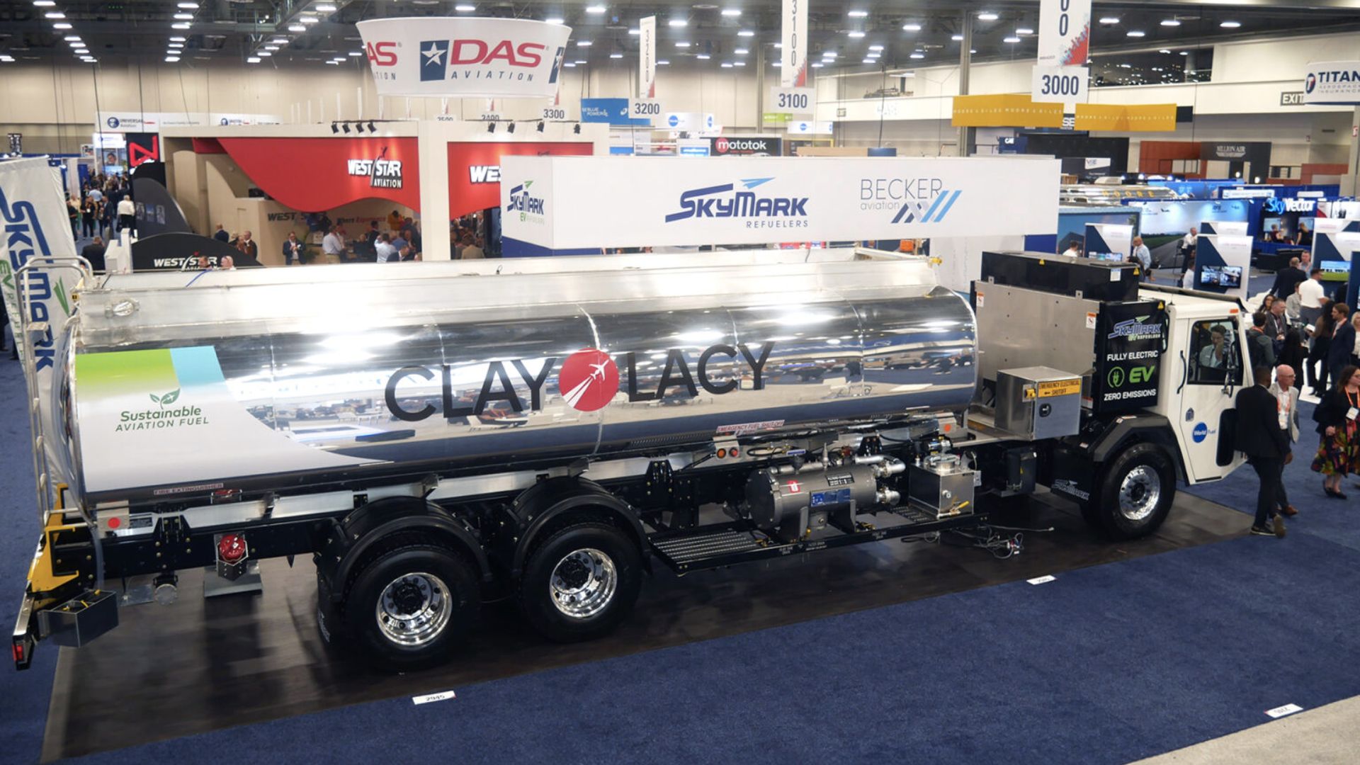 美國最大電動飛機加油車首次亮相 具備 240-kW 電池