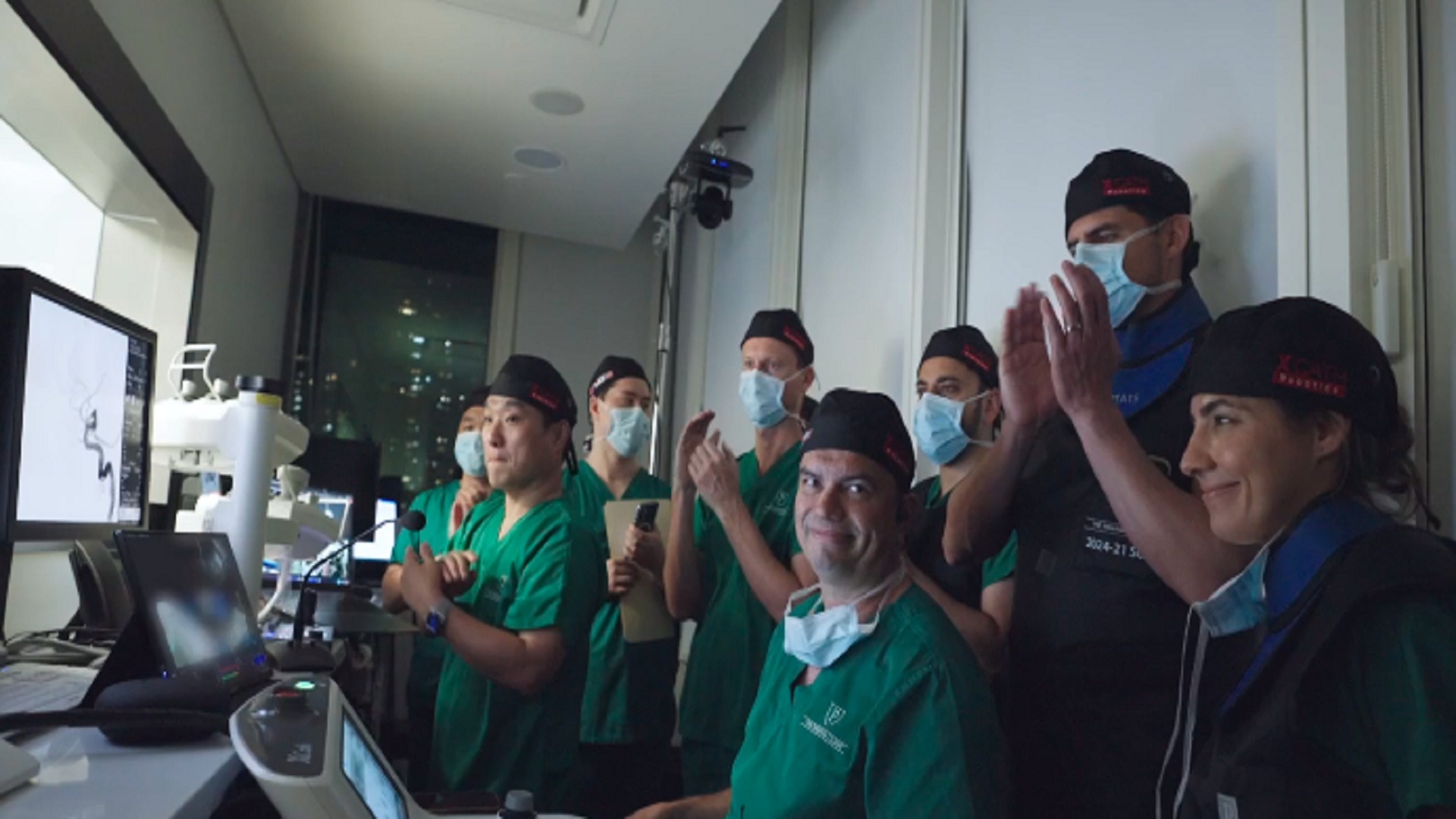 XCath EVR 機器人首次實現人腦動脈瘤手術