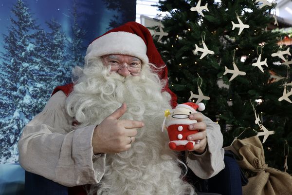 中部國際空港聖誕老人合照活動