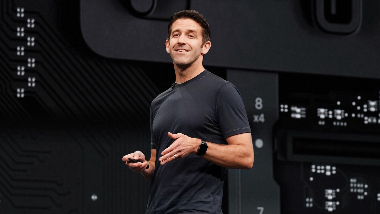 約翰·特納斯成為接班Tim Cook的熱門人選