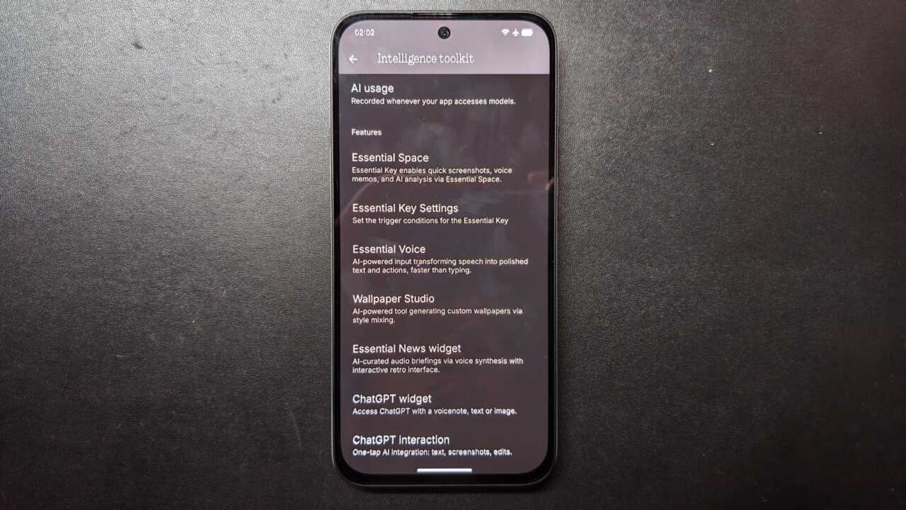 Nothing Phone (4b) - Intelligence toolkit：Essential Space、Essential Voice、Wallpaper Studio、ChatGPT widget 一頁齊
