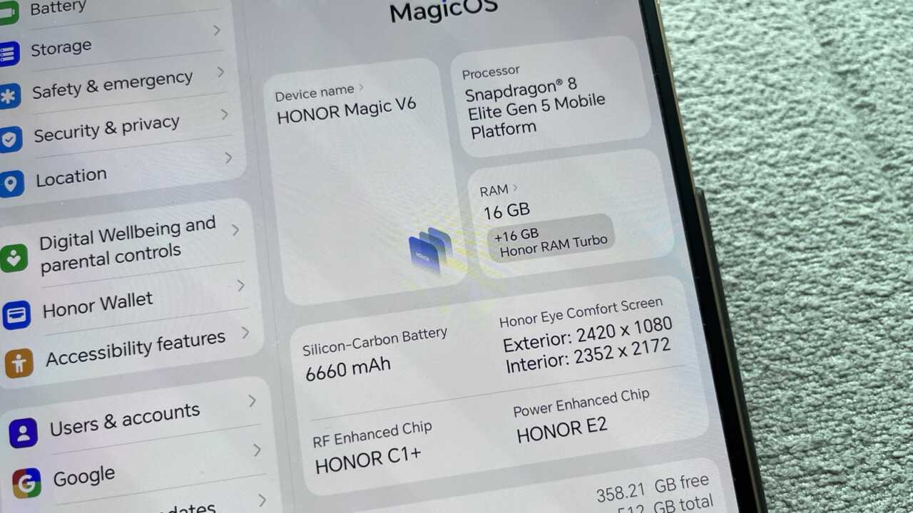 裝置資訊:Snapdragon 8 Elite Gen 5、16GB(+16GB Turbo)、6660mAh 矽碳電、內外屏解析度、C1+/E2 晶片