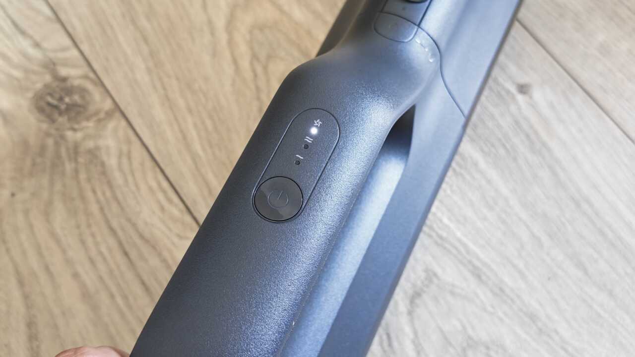 切到最頂嗰檔,最上面風扇圖示旁邊嗰粒燈亮起