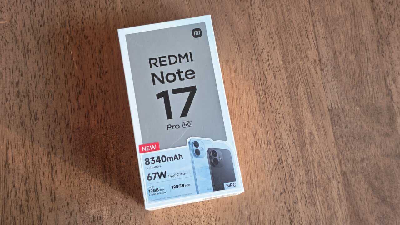 REDMI Note 17 Pro 5G：外盒正面標示 REDMI Note 17 Pro 5G、8,340mAh 電池及 67W 快充